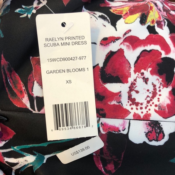 ✨Bebe✨ Raelyn Printed Scuba Dress - Picture 3 of 3